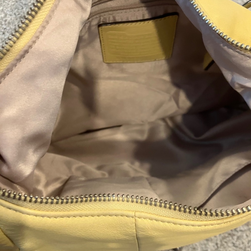 Coach Kristin Yellow Leather Hobo Shoulder Bag 16808 Silver Hardware Slouchy Y2K - Picture 8 of 14
